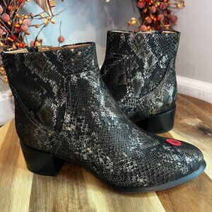 Vionic Vivien Kamryn Waterproof Ankle Boots Sz 6 Pewter Boa Brown Snakeskin